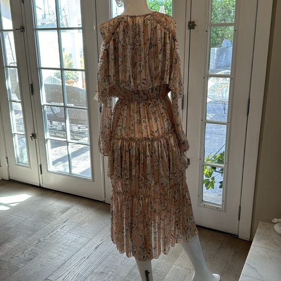 Chelsea & Violet Floral Tiered Cold Shoulder Midi Dress Size Small - Picture 7 of 11